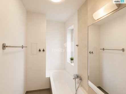 Pronájem bytu, 2+kk, 64 m²