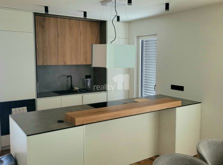 4 | Pronájem - dům/vila, 119 m²