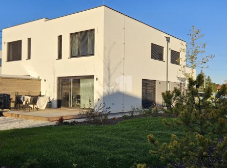 Pronájem domu/vily, 119 m²