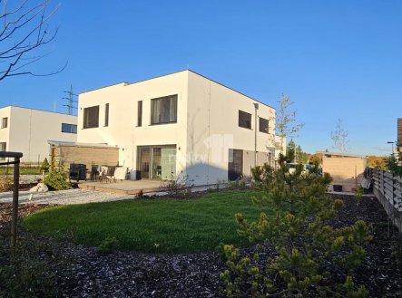 Pronájem domu/vily, 119 m²