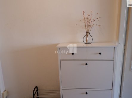 Pronájem bytu, 1+kk, 27 m²