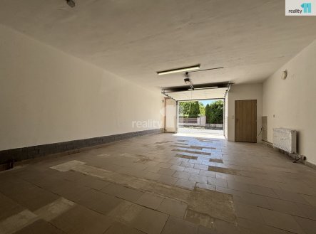 Pronájem obchodní prostory, 144 m²