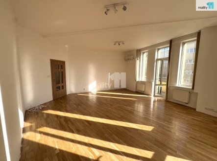 Pronájem bytu, 2+kk, 85 m²