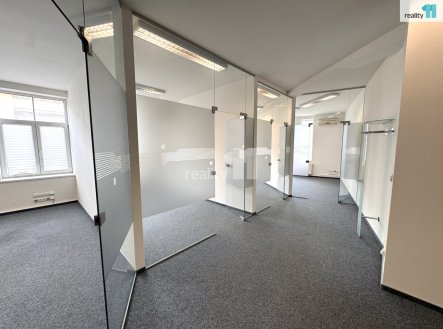 Pronájem kanceláře, 91 m²