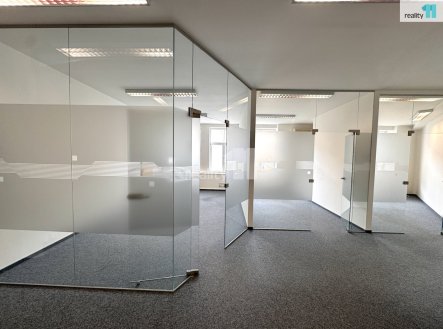 Pronájem kanceláře, 91 m²
