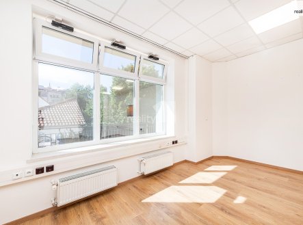 Pronájem kanceláře, 46 m²
