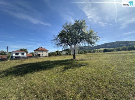 Prodej pozemku pro bydlení, 1 825 m²