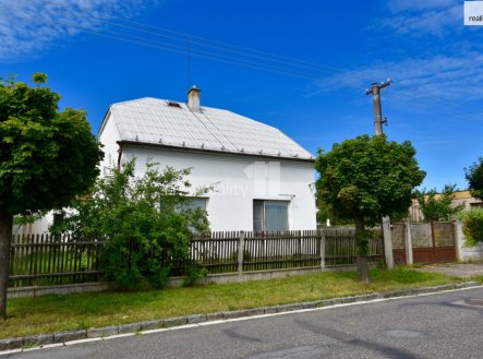 Prodej domu/vily, 1 910 m²