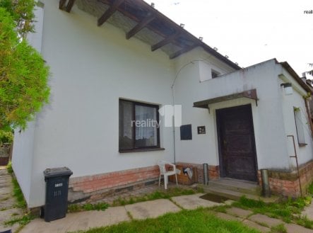 Prodej domu/vily, 1 910 m²