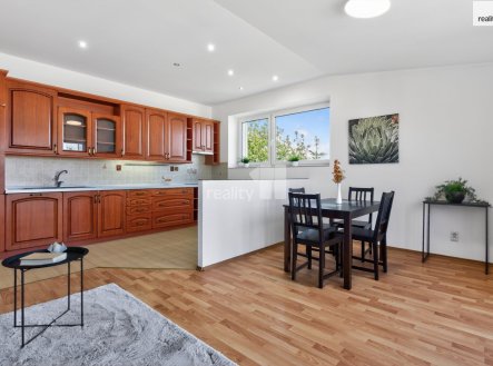 Pronájem bytu, 2+kk, 58 m²