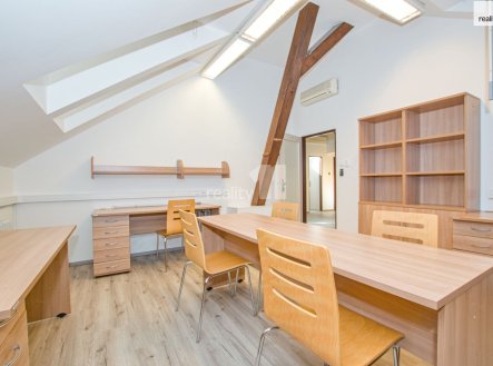 Pronájem kanceláře, 24 m²