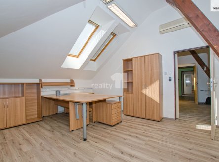 Pronájem kanceláře, 24 m²