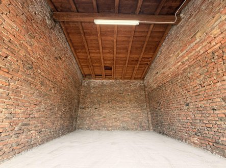 Pronájem skladu, 36 m²