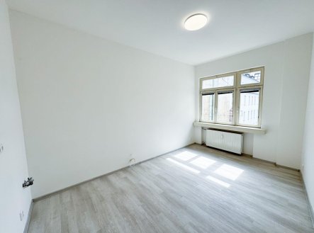 Pronájem bytu, 1+kk, 22 m²