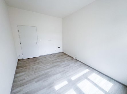 Pronájem bytu, 1+kk, 22 m²