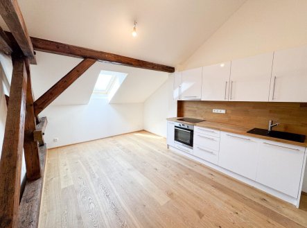 Pronájem bytu, 2+1, 87 m²