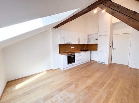 Pronájem bytu, 2+1, 87 m²