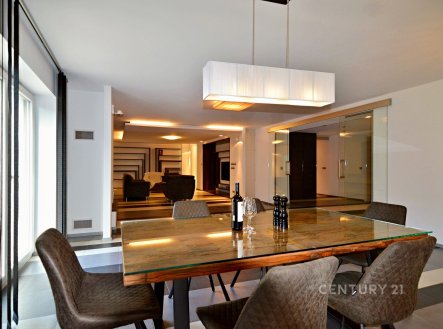 Prodej domu/vily, 830 m²