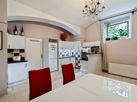 Prodej obchodní prostory, 83 m²