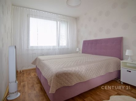 Pronájem bytu, 3+1, 70 m²