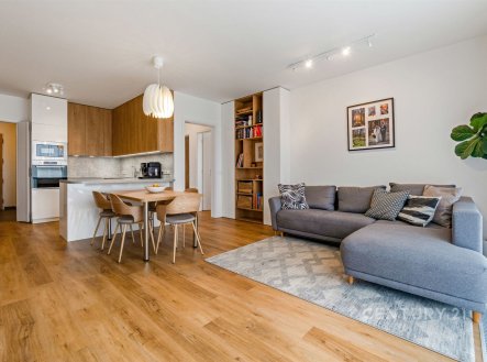 Pronájem bytu, 3+kk, 79 m²
