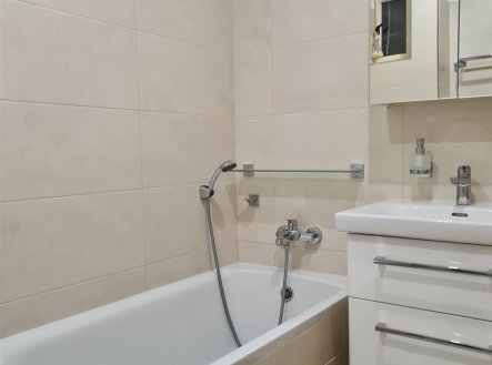 Pronájem bytu, 3+kk, 74 m²