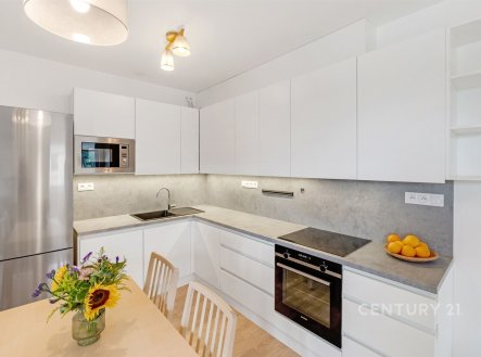 Pronájem bytu, 3+kk, 75 m²