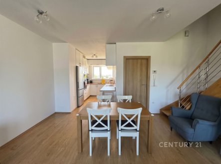 Pronájem domu/vily, 102 m²