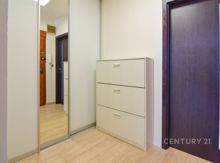 Pronájem bytu, 3+kk, 74 m²