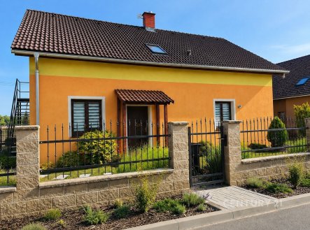 Pronájem domu/vily, 90 m²