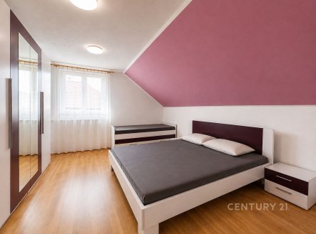 Pronájem domu/vily, 90 m²