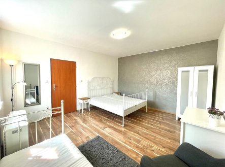 Pronájem bytu, 1+1, 35 m²