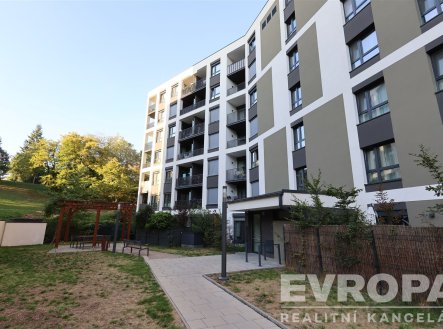 . | Pronájem bytu, 1+kk, 45 m²