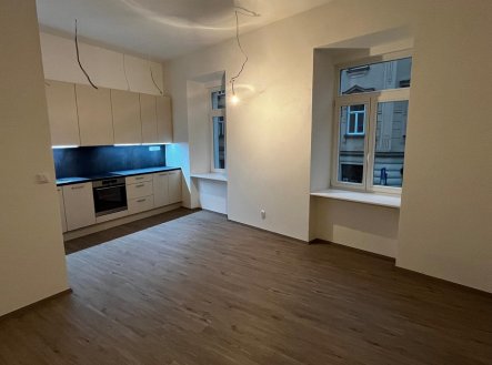 Pronájem bytu, 2+kk, 56 m²