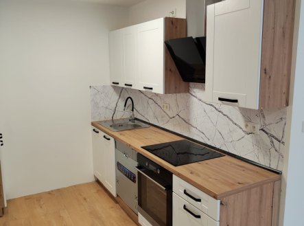 Pronájem bytu, 1+kk, 33 m²