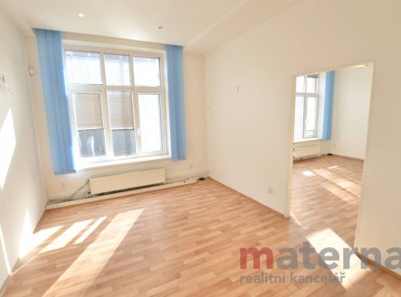 Pronájem kanceláře, 33 m²