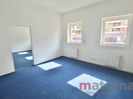 Bez popisku | Pronájem - kanceláře, 32 m²