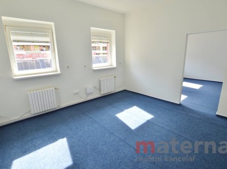 Bez popisku | Pronájem - kanceláře, 32 m²