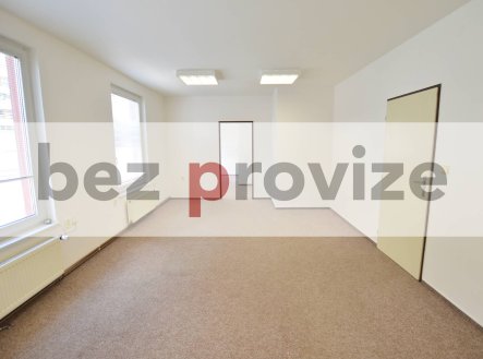 Bez popisku | Pronájem - kanceláře, 50 m²