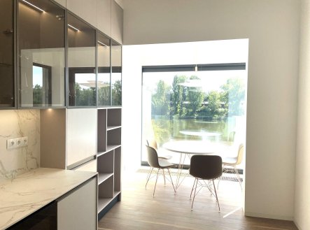 Pronájem bytu, 3+kk, 145 m²