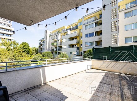 Pronájem bytu, 2+kk, 57 m²