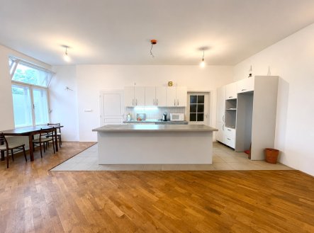 Prodej domu/vily, 302 m²