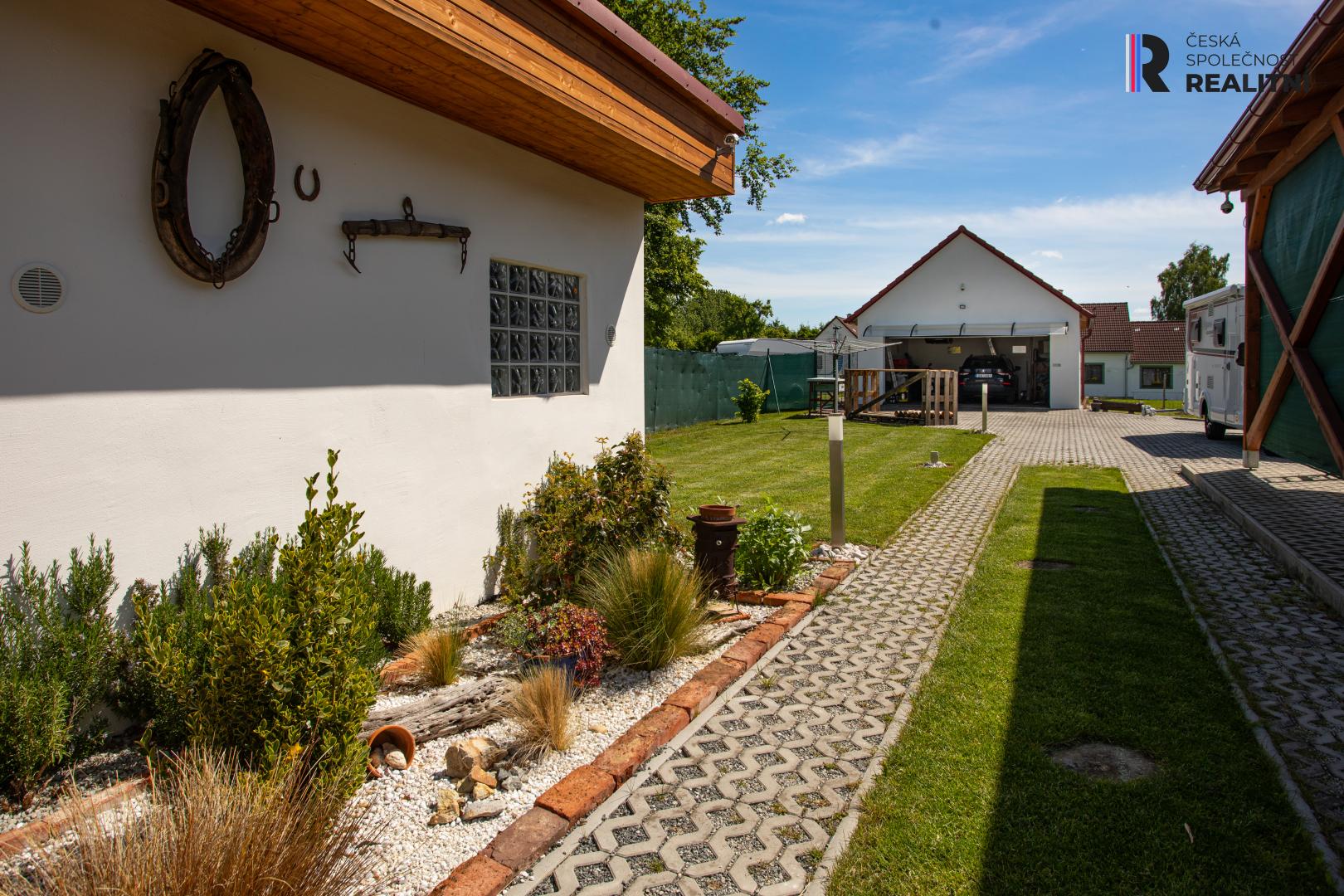 Prodej  - dům/vila, 212 m2