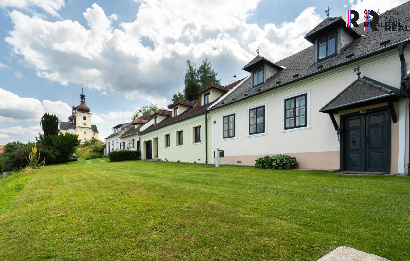 Prodej  - dům/vila, 387 m2