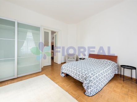 Pronájem bytu, 3+kk, 77 m²