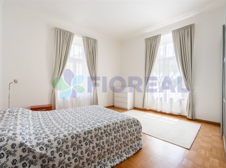 Pronájem bytu, 3+kk, 77 m²