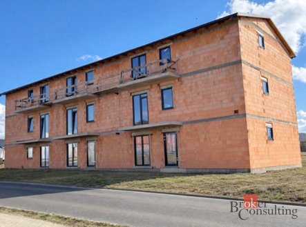 Prodej bytů v bytovém domě Karlovy Vary - Otovice, ulice k Panelárně