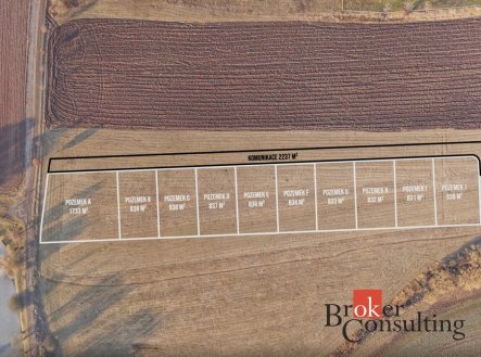 Pozemky Úherce