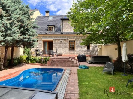 Prodej - dům/vila, 270 m²