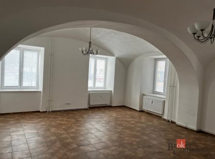 Pronájem komerčního objektu, administrativní budova, 44 m²